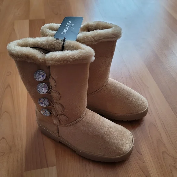 Bebe Little Girl's Size 13, 1, 2 Fur Lined Winter Boot with Rhinestone Details - Picture 2 of 12